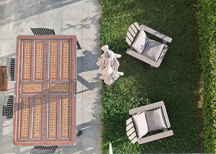 Aga Bed & Breakfast 4*