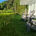 Aga Bed & Breakfast 4*