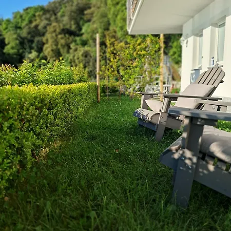 Aga Bed & Breakfast 4*