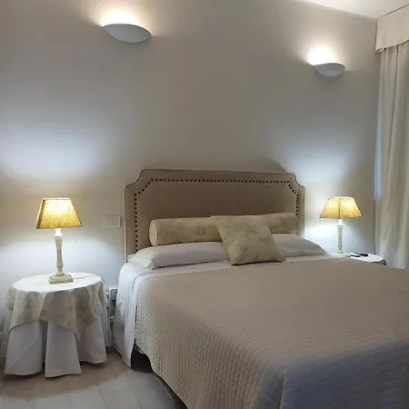 Oda ve Kahvaltı Aga 4*